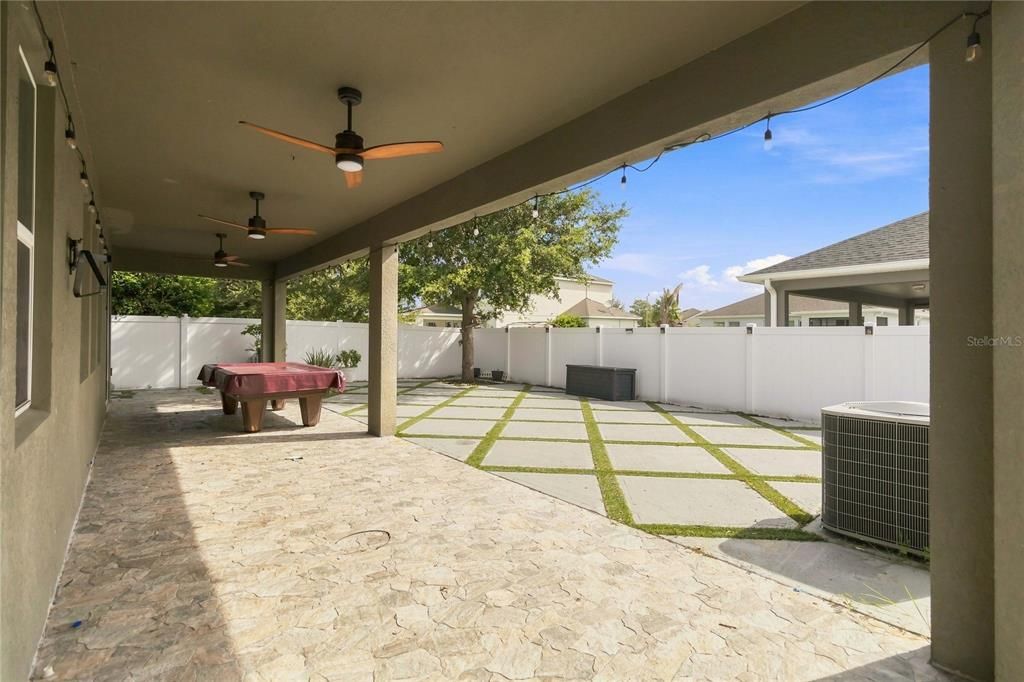 For Rent: $2,800 (4 beds, 2 baths, 1980 Square Feet)