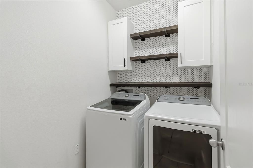 For Rent: $2,800 (4 beds, 2 baths, 1980 Square Feet)