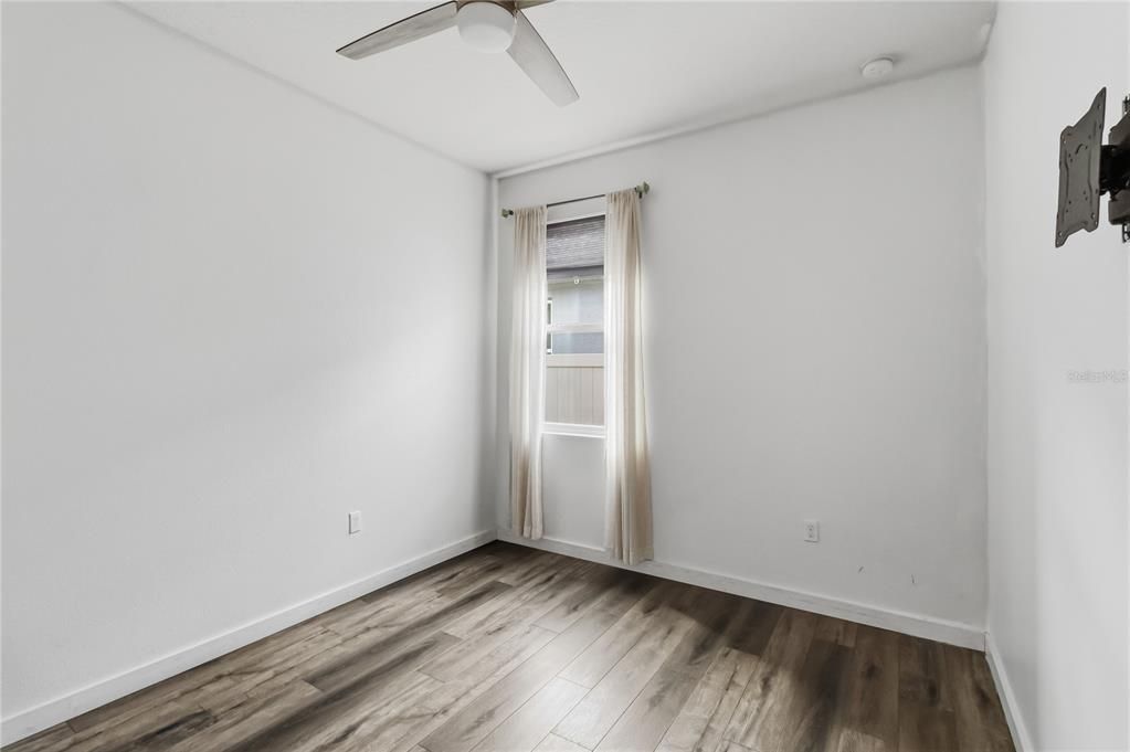 For Rent: $2,800 (4 beds, 2 baths, 1980 Square Feet)