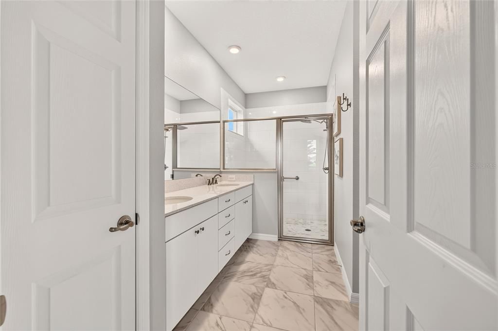 En Venta: $264,000 (2 camas, 2 baños, 1342 Pies cuadrados)
