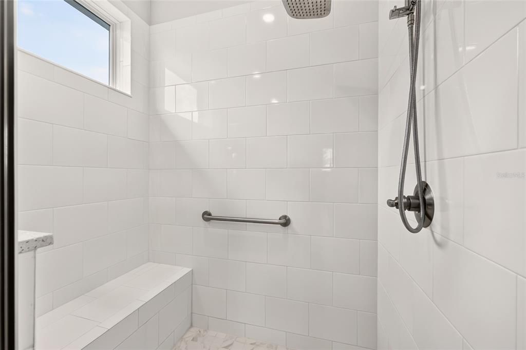 En Venta: $264,000 (2 camas, 2 baños, 1342 Pies cuadrados)