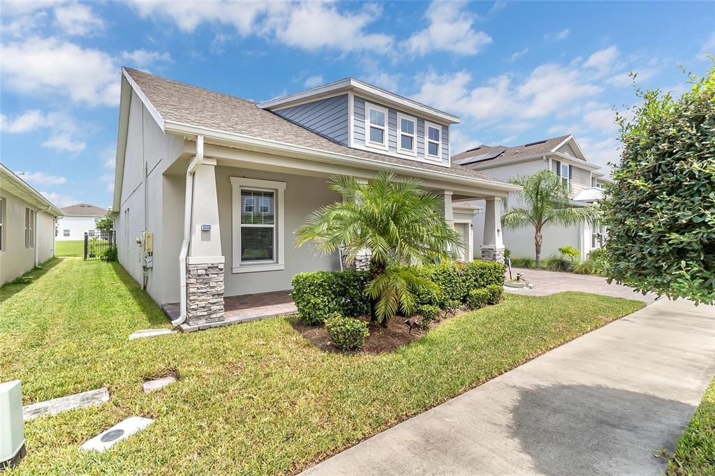 For Sale: $555,000 (4 beds, 2 baths, 2414 Square Feet)