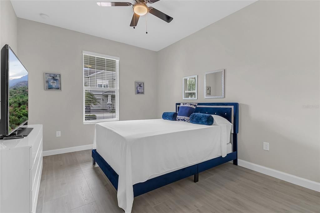 For Sale: $555,000 (4 beds, 2 baths, 2414 Square Feet)