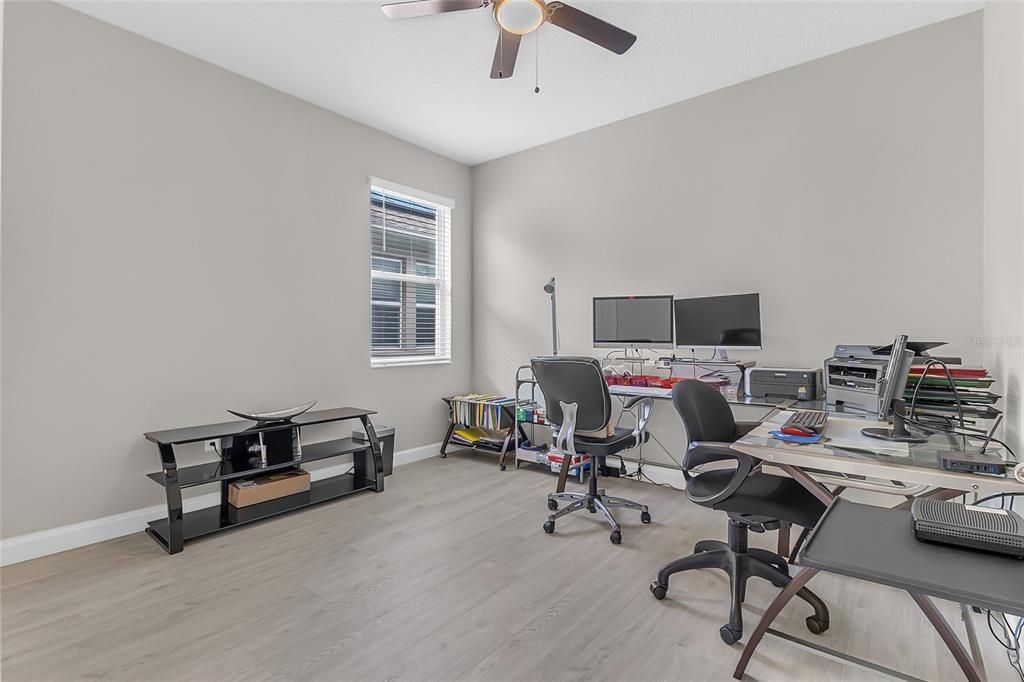 For Sale: $555,000 (4 beds, 2 baths, 2414 Square Feet)