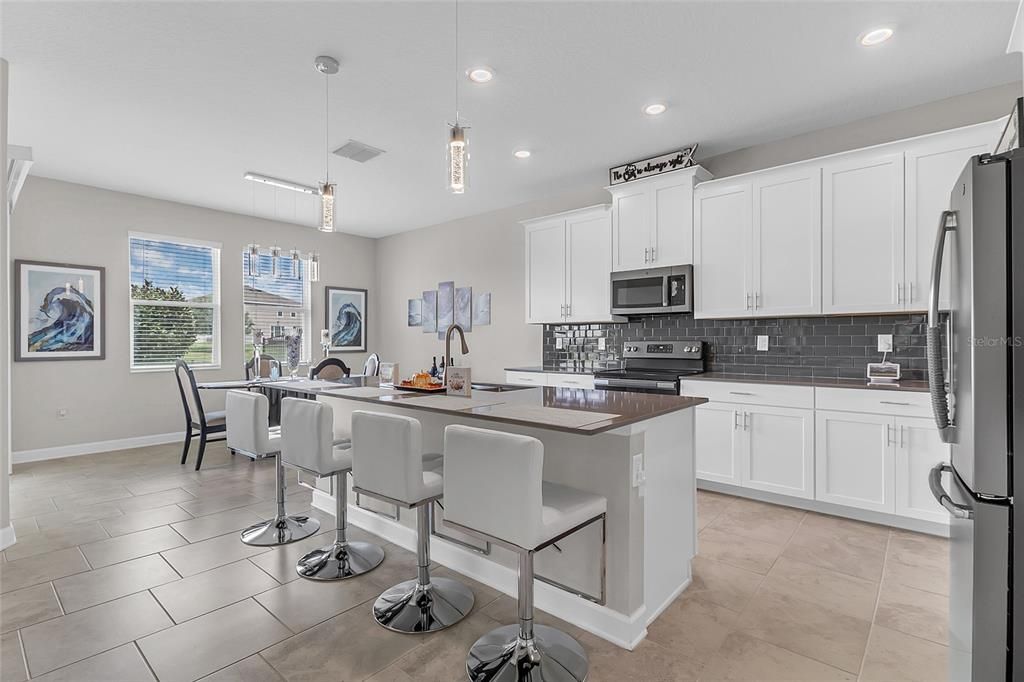 For Sale: $555,000 (4 beds, 2 baths, 2414 Square Feet)