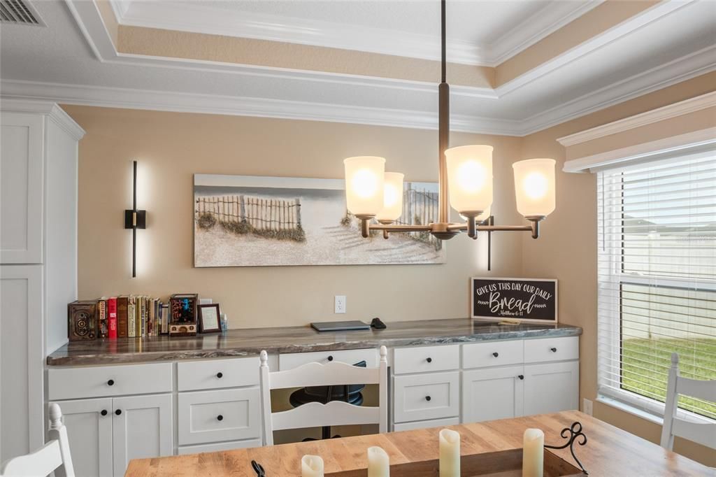 En Venta: $649,900 (3 camas, 2 baños, 2119 Pies cuadrados)