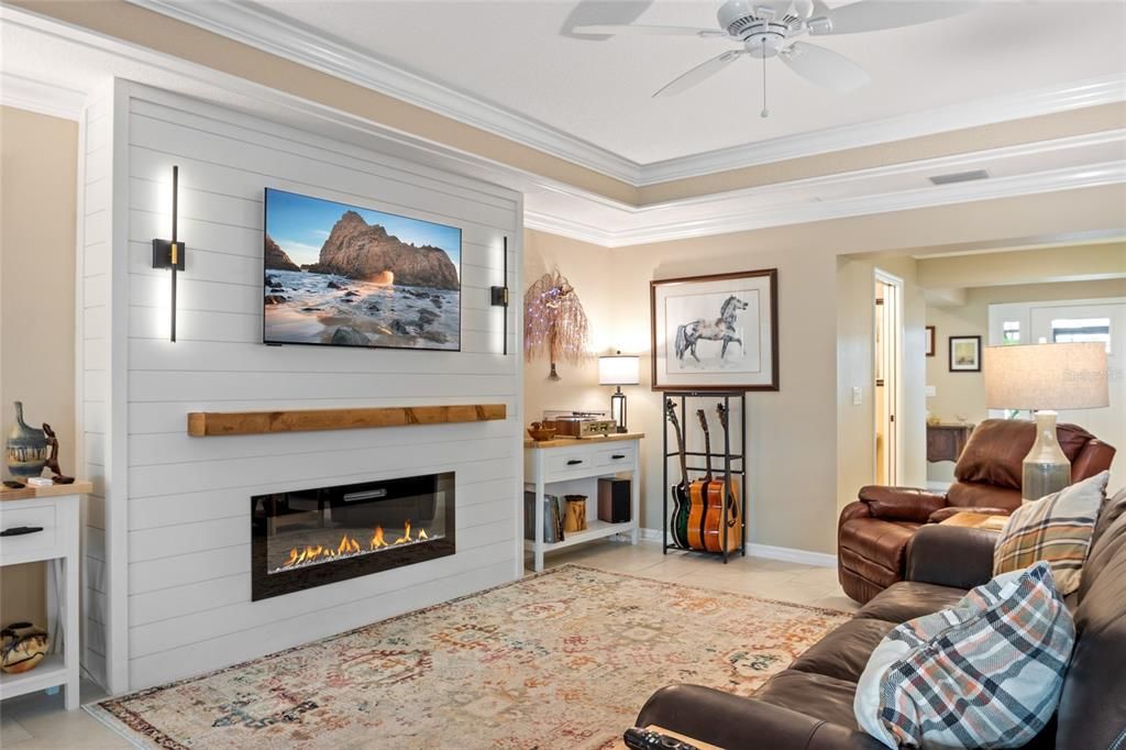 En Venta: $649,900 (3 camas, 2 baños, 2119 Pies cuadrados)