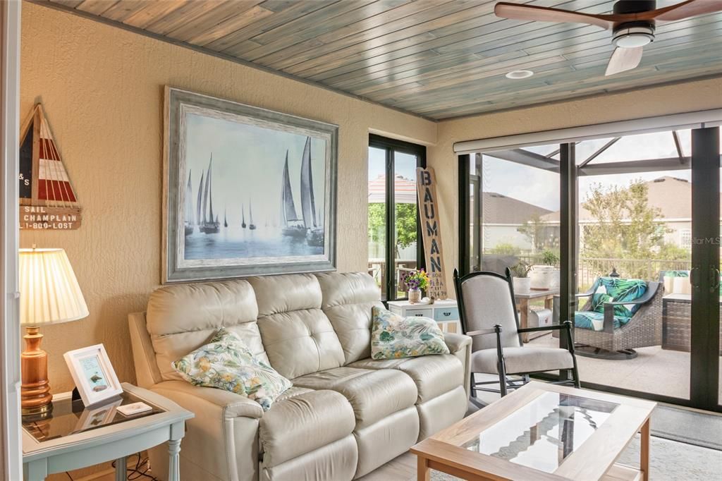 En Venta: $649,900 (3 camas, 2 baños, 2119 Pies cuadrados)
