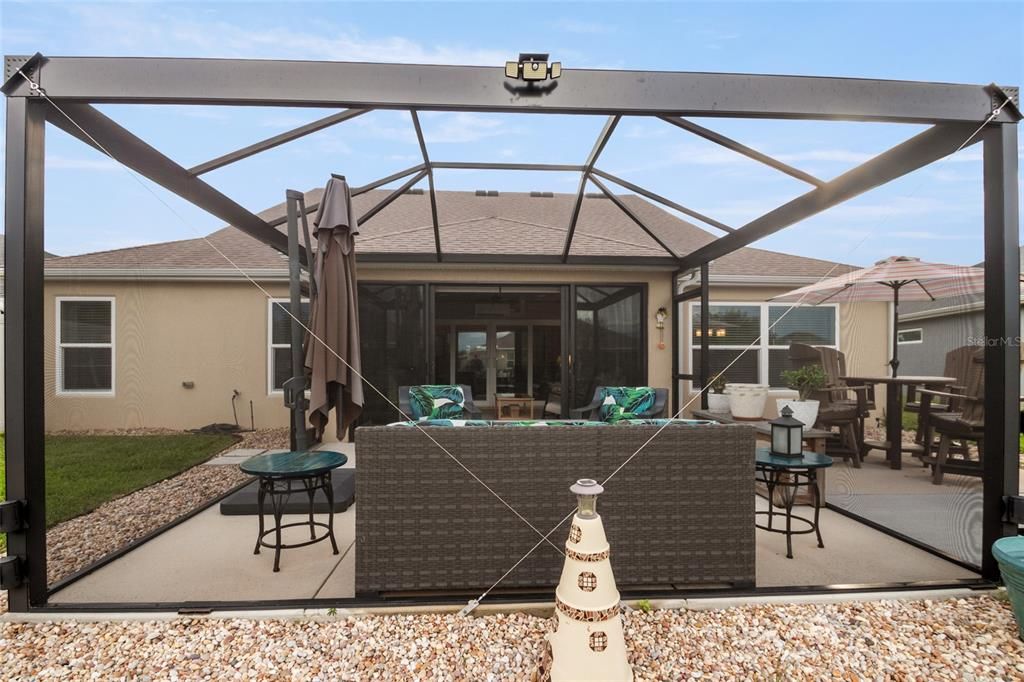En Venta: $649,900 (3 camas, 2 baños, 2119 Pies cuadrados)