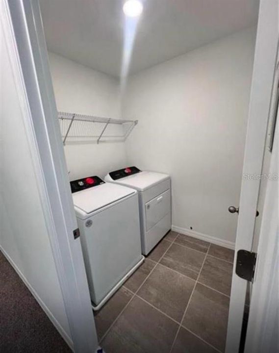 For Rent: $2,300 (3 beds, 2 baths, 1560 Square Feet)