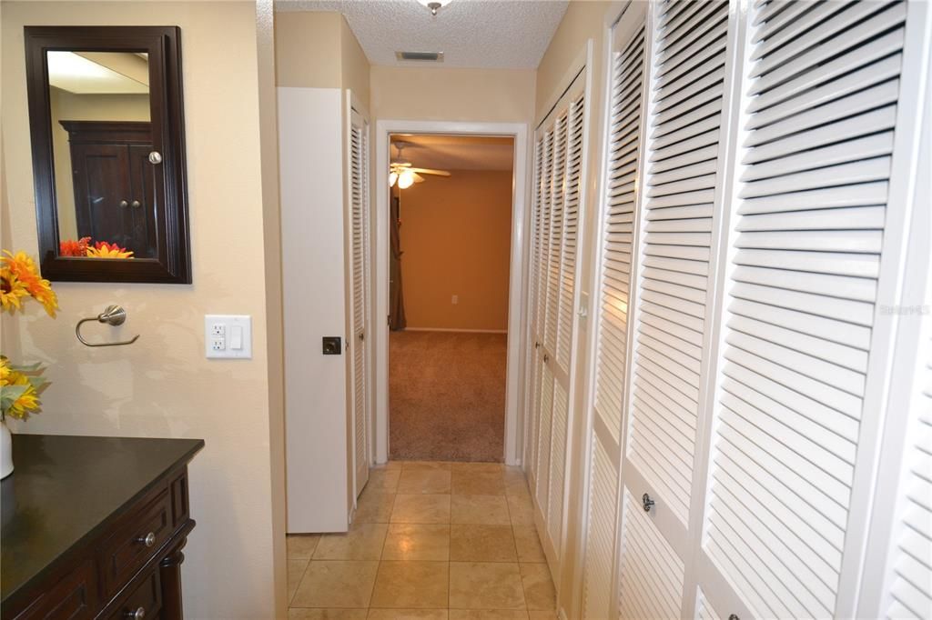 В аренду: $2,450 (2 спален, 2 ванн, 1380 Квадратных фут)