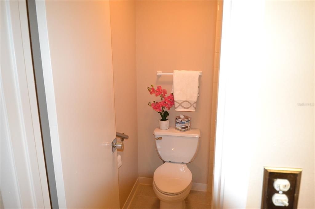 В аренду: $2,450 (2 спален, 2 ванн, 1380 Квадратных фут)