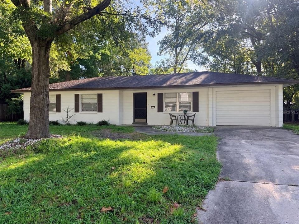 For Sale: $240,000 (3 beds, 2 baths, 1202 Square Feet)