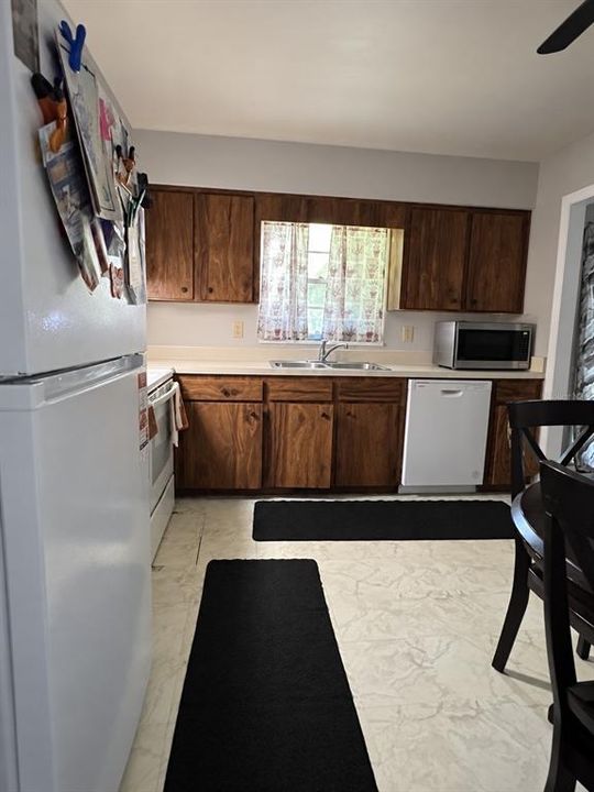 For Sale: $240,000 (3 beds, 2 baths, 1202 Square Feet)