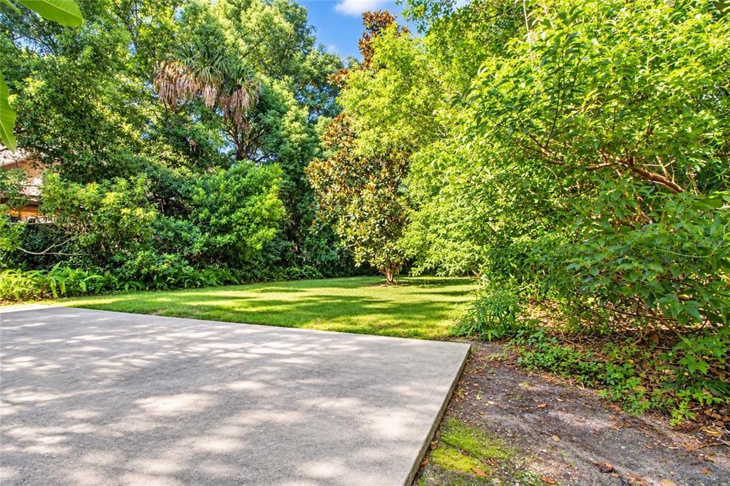 For Sale: $960,000 (2 beds, 1 baths, 1290 Square Feet)