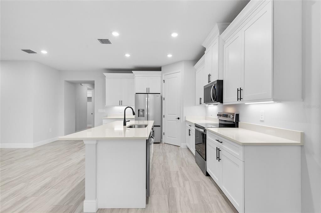 En Venta: $415,000 (3 camas, 2 baños, 1771 Pies cuadrados)