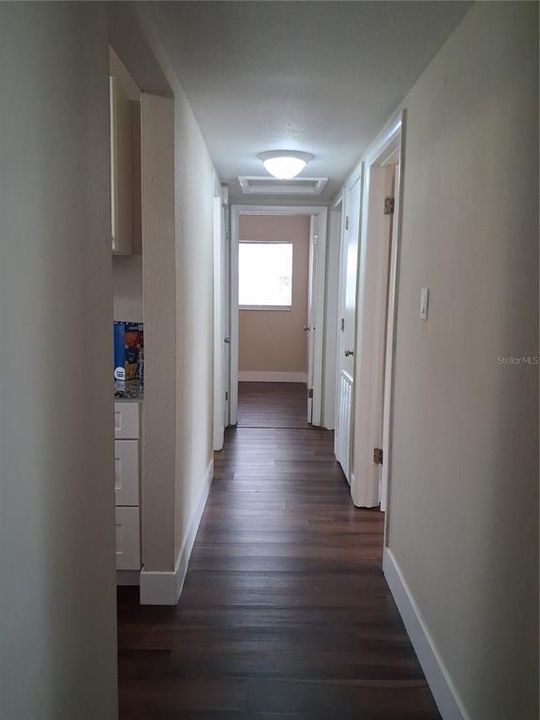 В аренду: $1,950 (4 спален, 2 ванн, 1256 Квадратных фут)