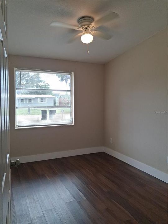 В аренду: $1,950 (4 спален, 2 ванн, 1256 Квадратных фут)