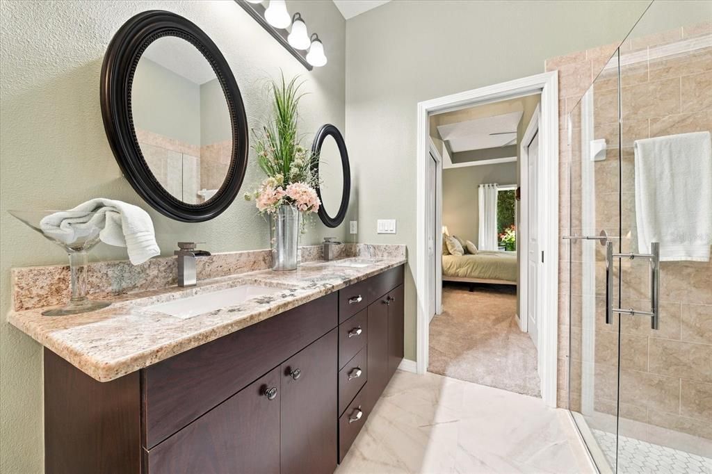 For Sale: $317,000 (2 beds, 2 baths, 1284 Square Feet)