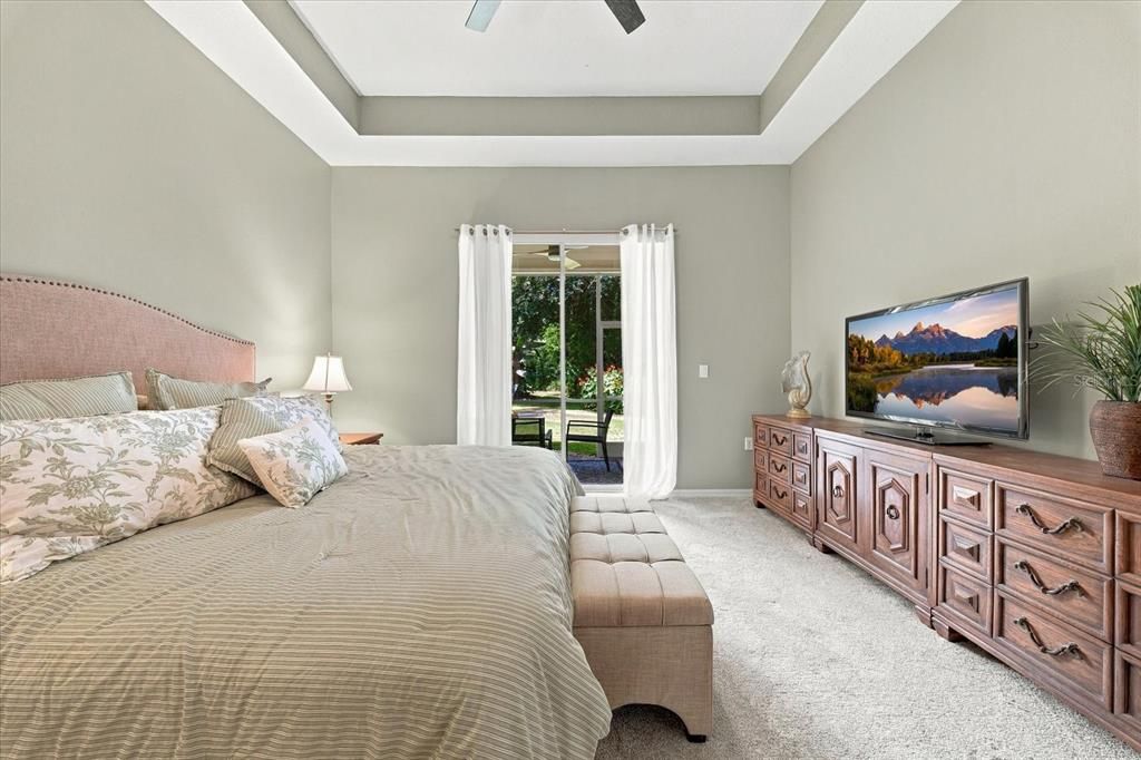 For Sale: $317,000 (2 beds, 2 baths, 1284 Square Feet)