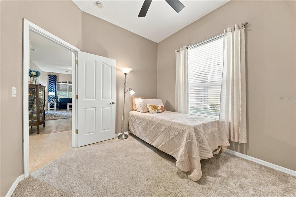 For Sale: $317,000 (2 beds, 2 baths, 1284 Square Feet)