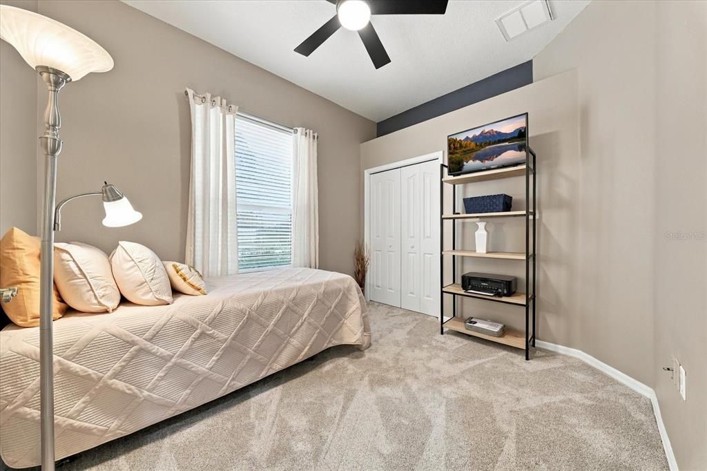 For Sale: $317,000 (2 beds, 2 baths, 1284 Square Feet)