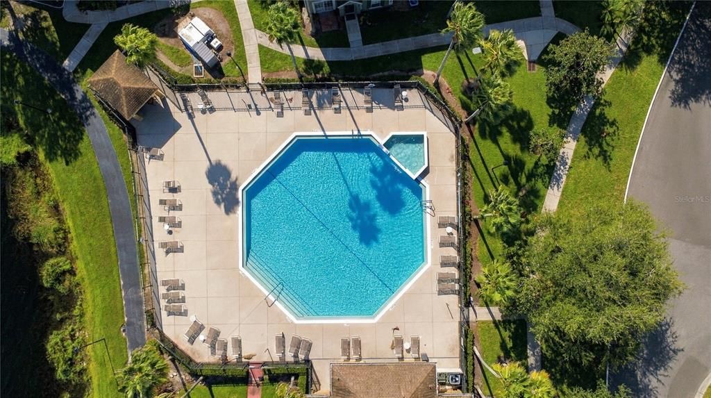На продажу: $249,900 (2 спален, 2 ванн, 1373 Квадратных фут)
