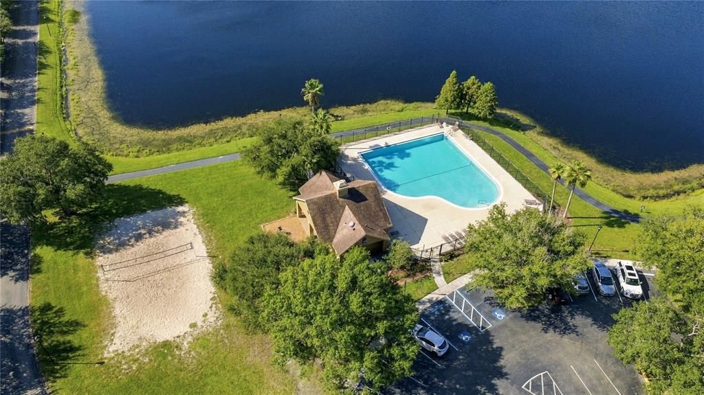 На продажу: $249,900 (2 спален, 2 ванн, 1373 Квадратных фут)