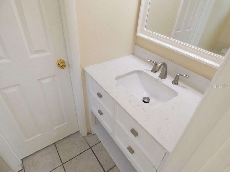 En Venta: $229,000 (2 camas, 1 baños, 904 Pies cuadrados)