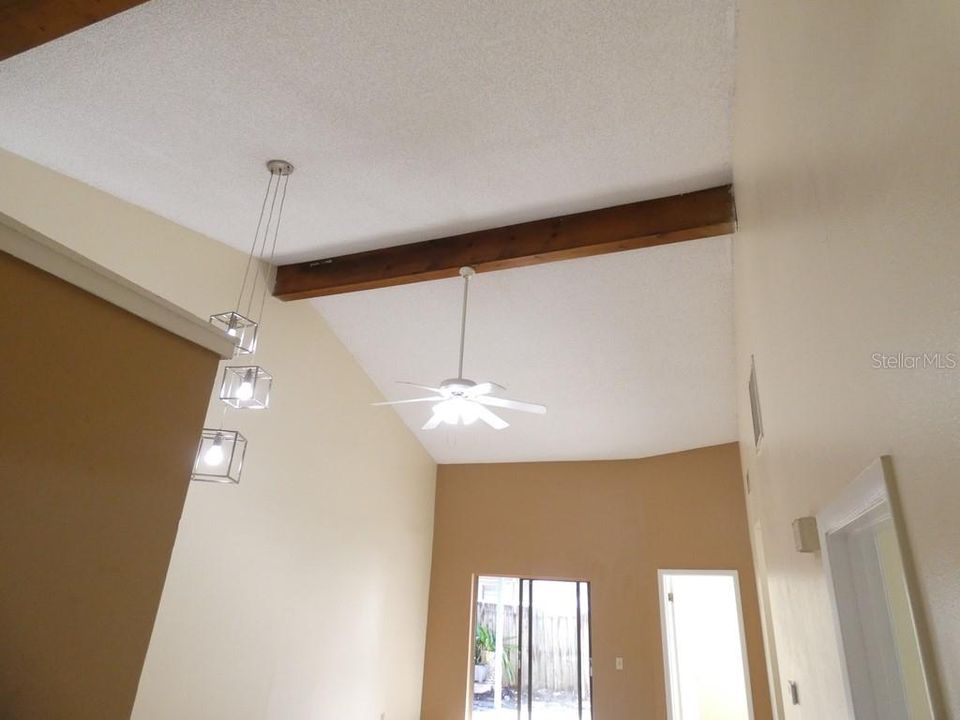 En Venta: $229,000 (2 camas, 1 baños, 904 Pies cuadrados)