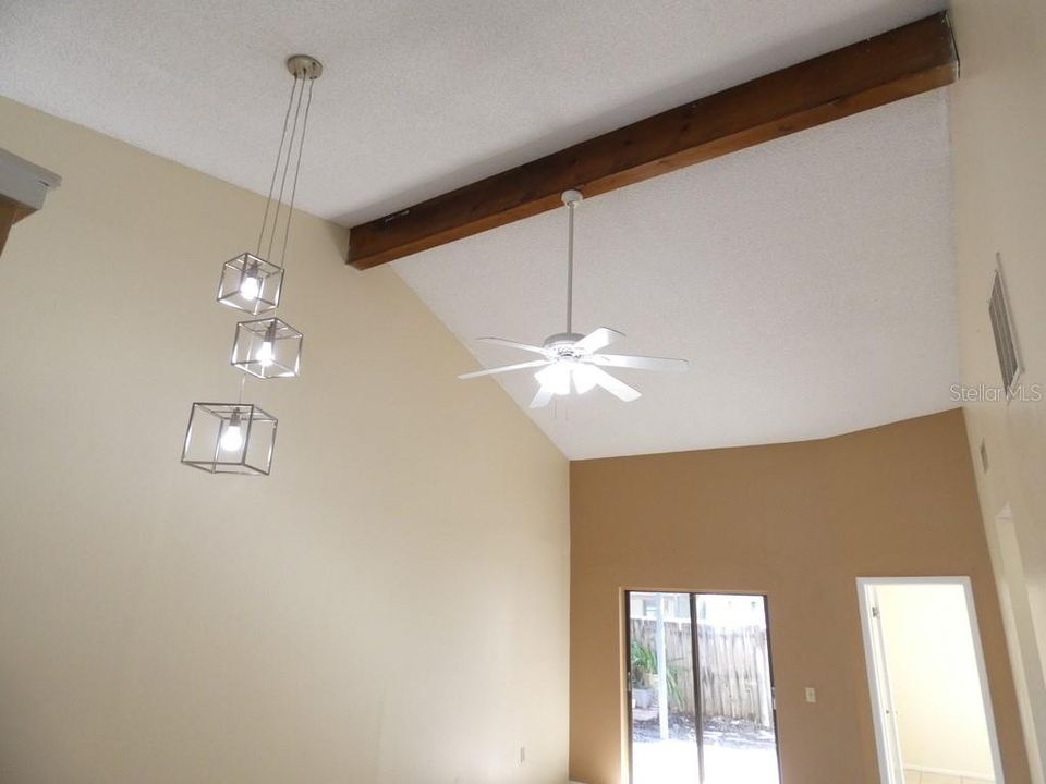 En Venta: $229,000 (2 camas, 1 baños, 904 Pies cuadrados)