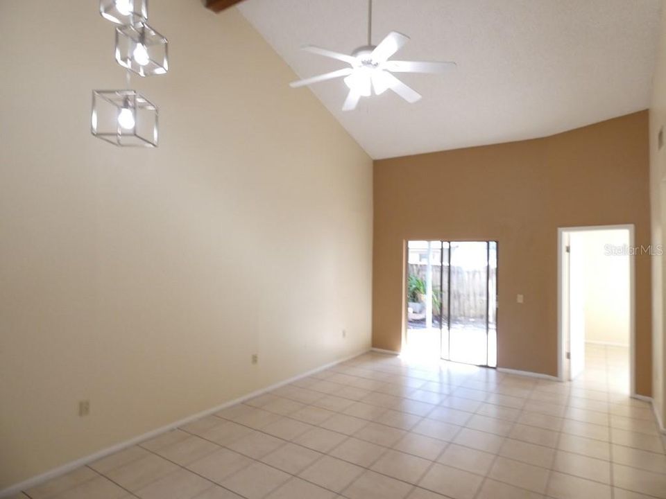 En Venta: $229,000 (2 camas, 1 baños, 904 Pies cuadrados)