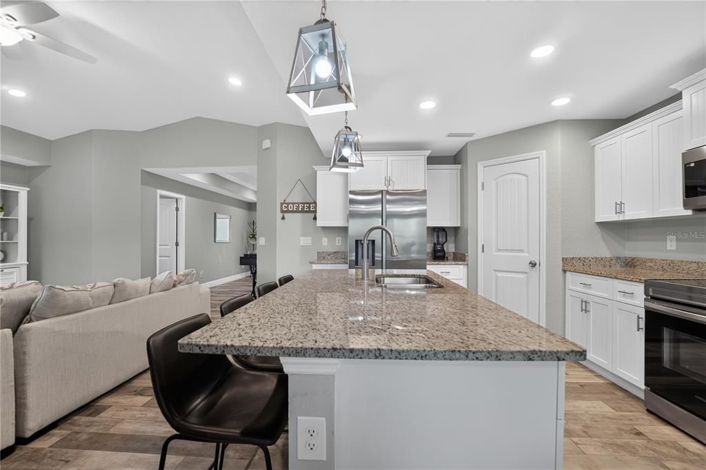 For Sale: $359,900 (3 beds, 2 baths, 1607 Square Feet)