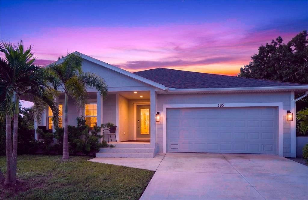 For Sale: $359,900 (3 beds, 2 baths, 1607 Square Feet)