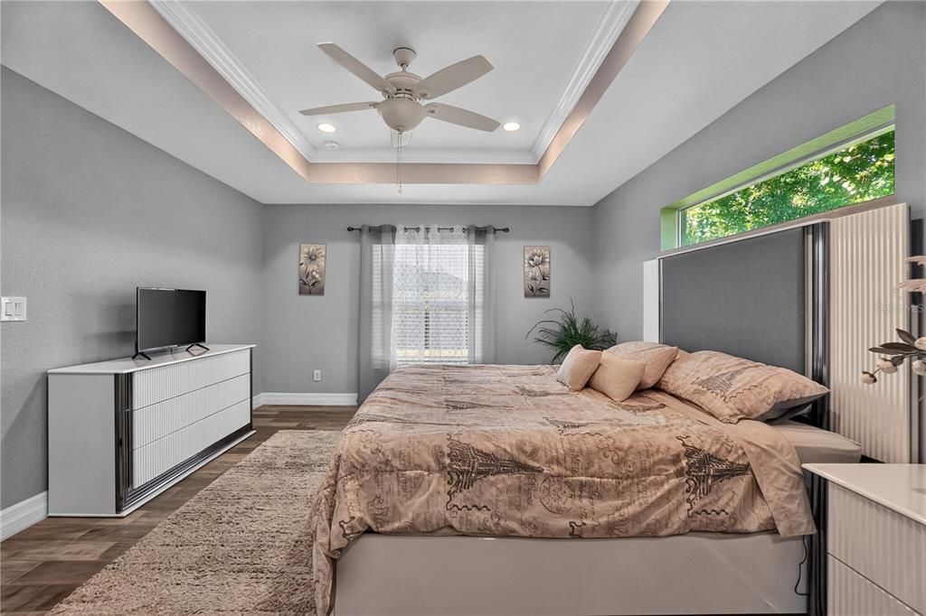 For Sale: $359,900 (3 beds, 2 baths, 1607 Square Feet)