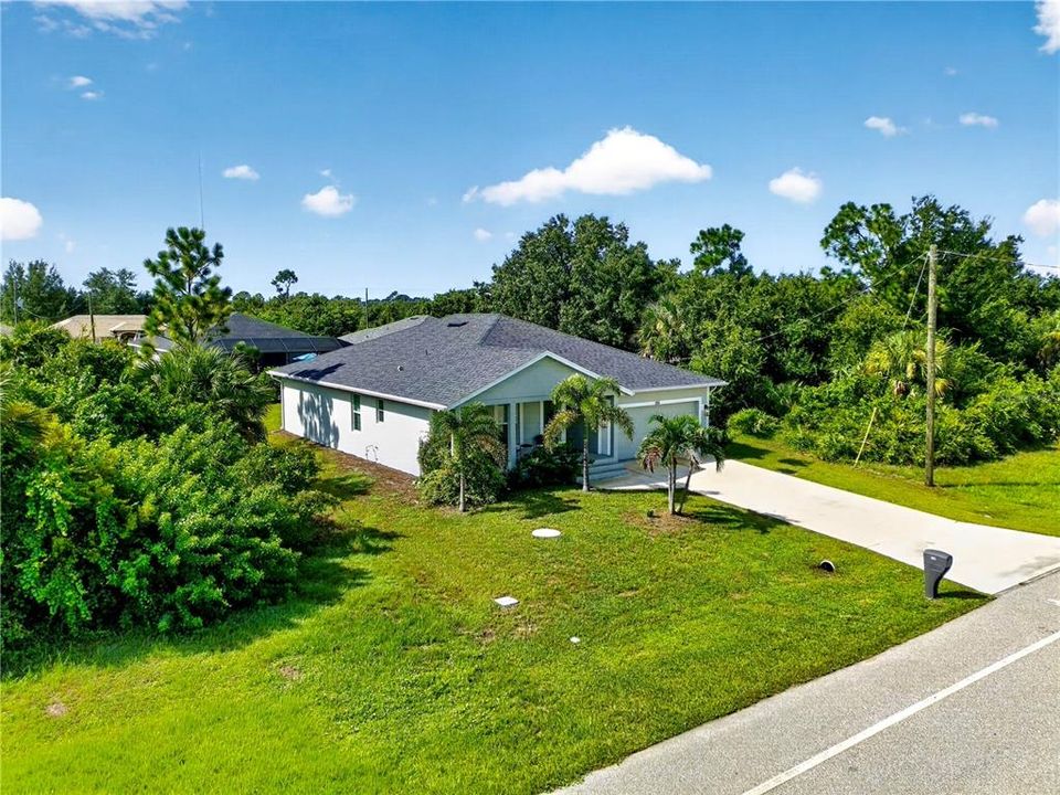 For Sale: $359,900 (3 beds, 2 baths, 1607 Square Feet)
