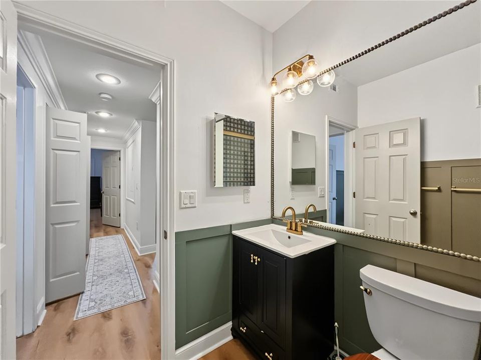 En Venta: $439,900 (2 camas, 2 baños, 1211 Pies cuadrados)