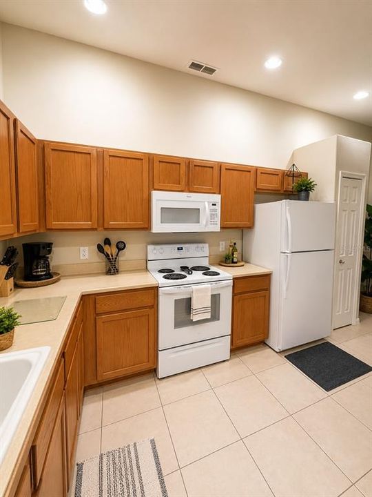 В аренду: $3,500 (4 спален, 3 ванн, 1800 Квадратных фут)
