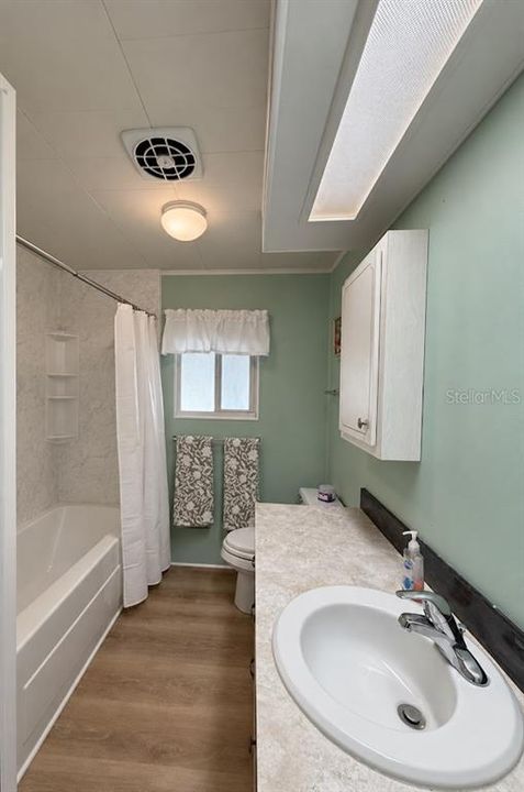 For Sale: $159,900 (2 beds, 2 baths, 960 Square Feet)