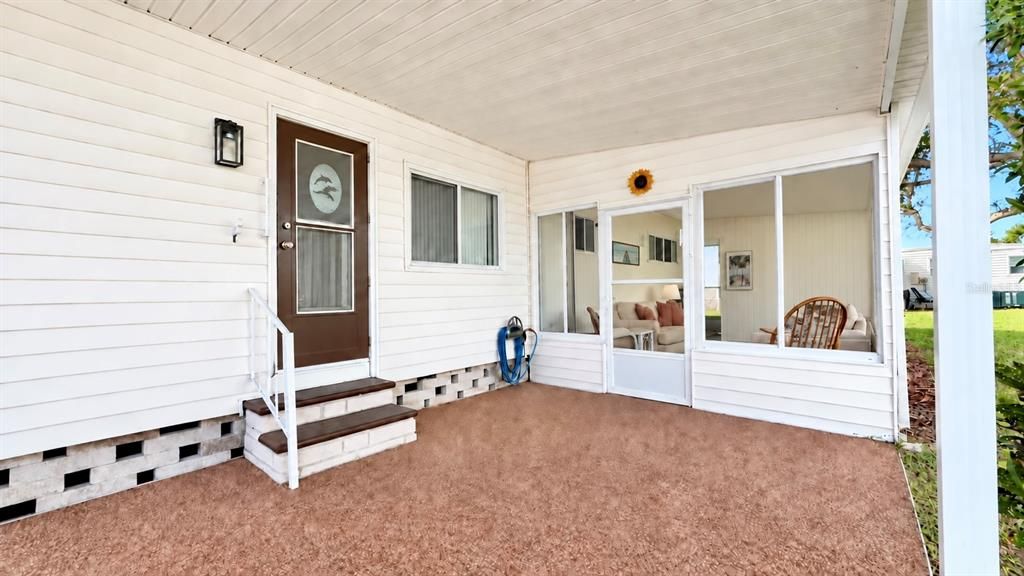For Sale: $159,900 (2 beds, 2 baths, 960 Square Feet)