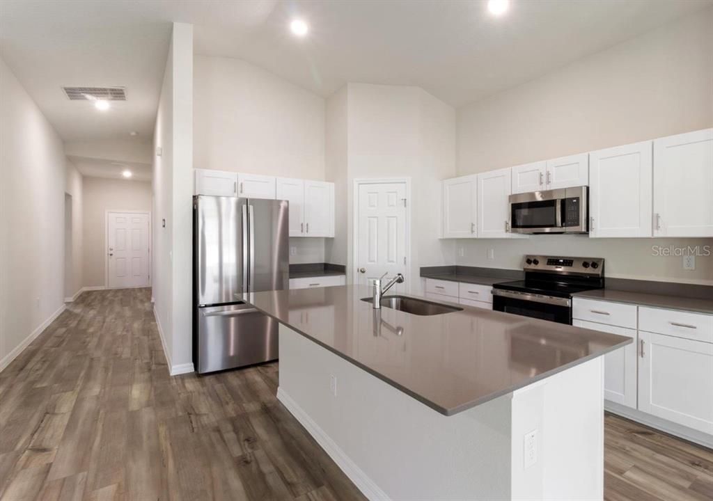 En Venta: $365,000 (4 camas, 2 baños, 1850 Pies cuadrados)