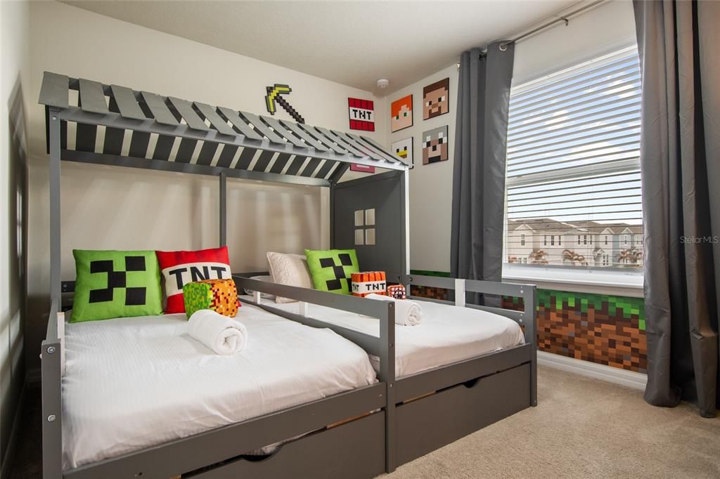 En Venta: $929,900 (10 camas, 8 baños, 4399 Pies cuadrados)