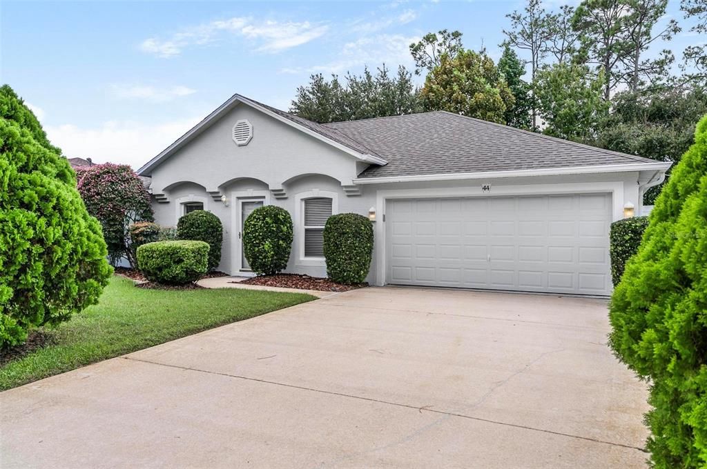 For Sale: $299,900 (3 beds, 2 baths, 1591 Square Feet)
