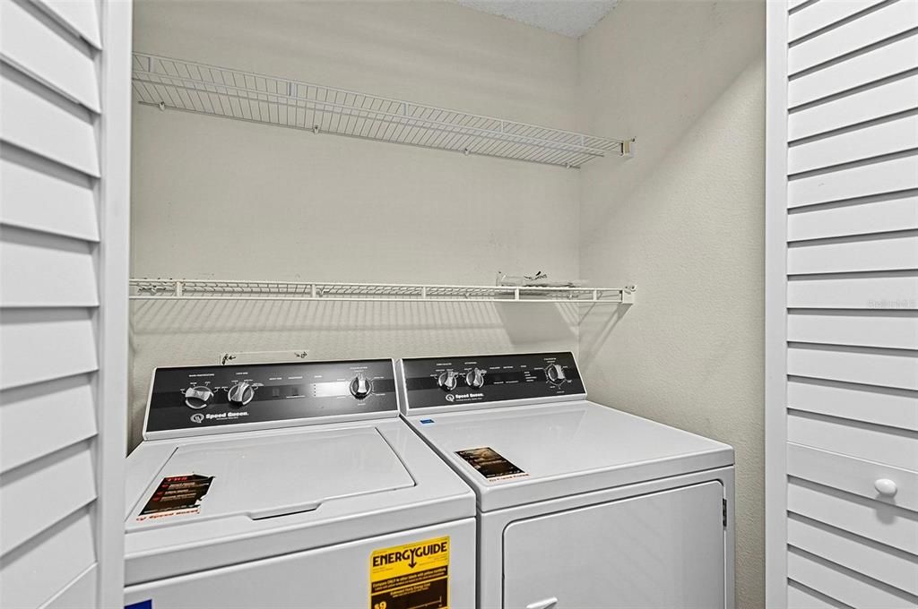 For Sale: $299,900 (3 beds, 2 baths, 1591 Square Feet)