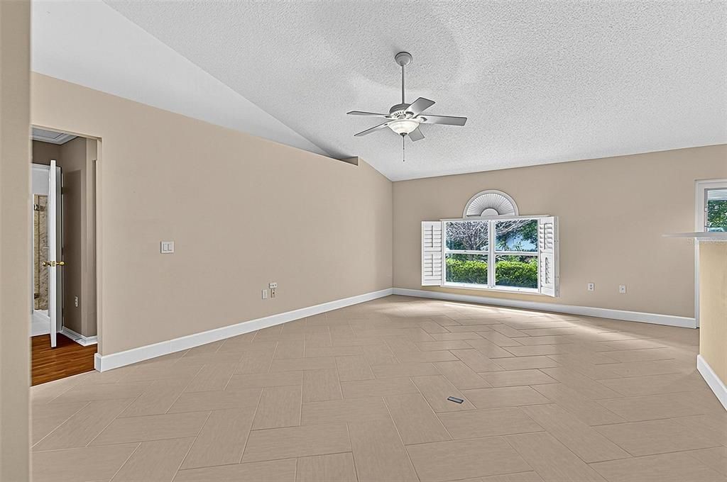 For Sale: $299,900 (3 beds, 2 baths, 1591 Square Feet)