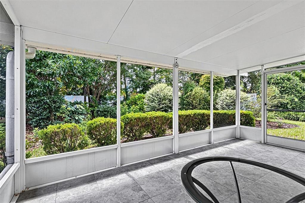 For Sale: $299,900 (3 beds, 2 baths, 1591 Square Feet)