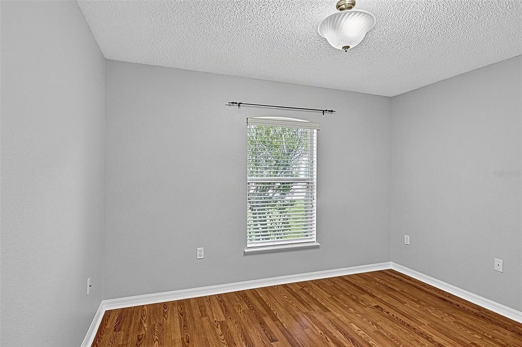 For Sale: $299,900 (3 beds, 2 baths, 1591 Square Feet)