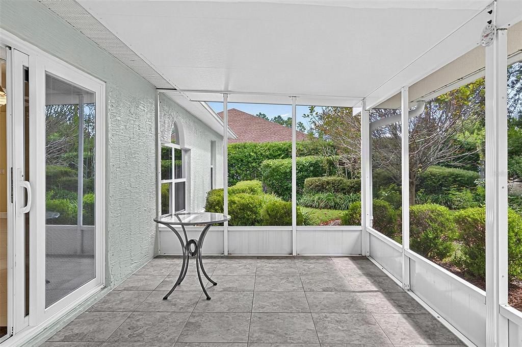 For Sale: $299,900 (3 beds, 2 baths, 1591 Square Feet)