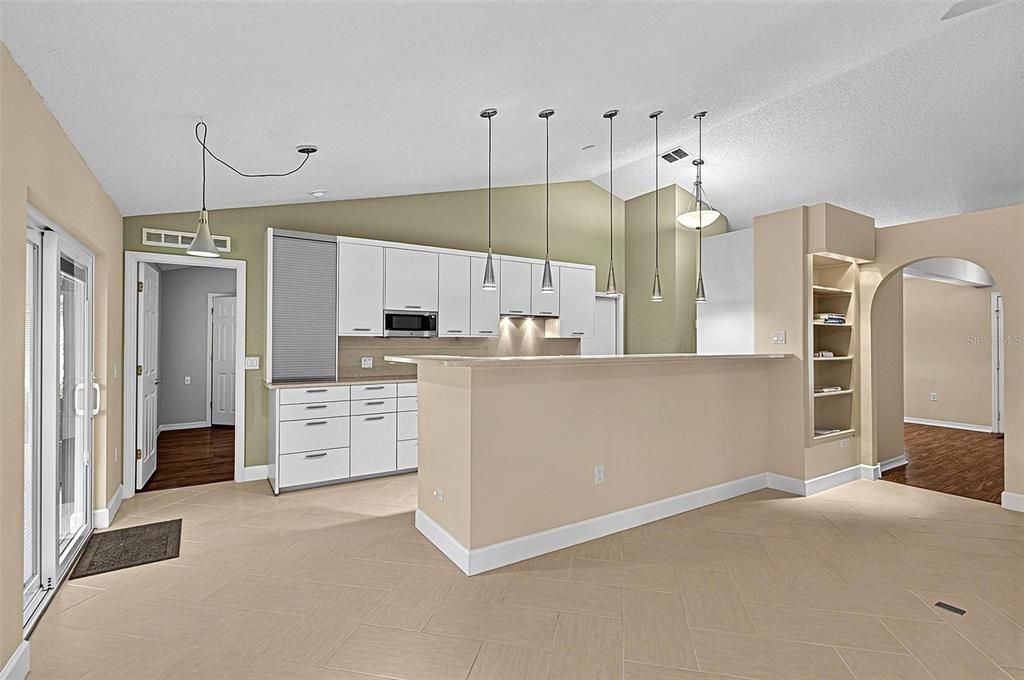 For Sale: $299,900 (3 beds, 2 baths, 1591 Square Feet)