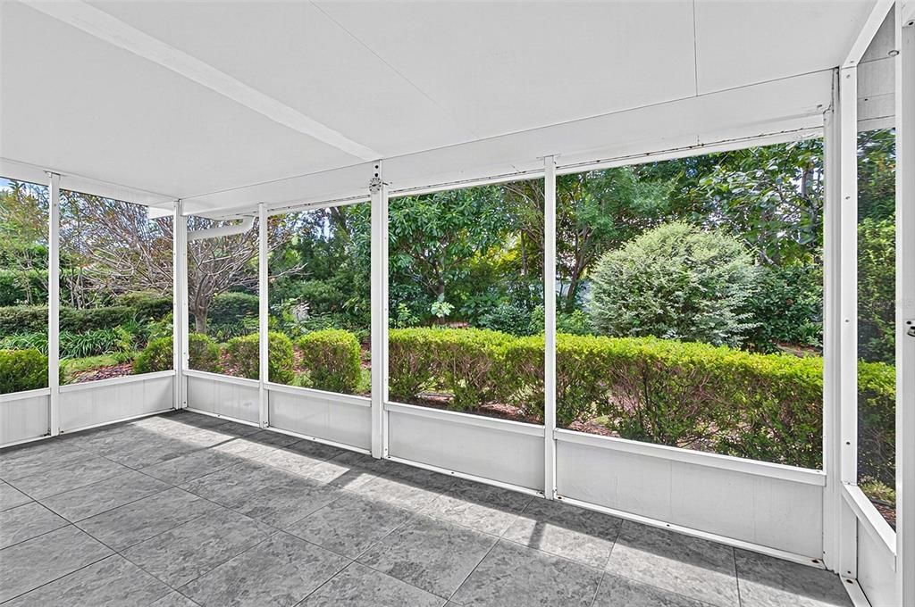 For Sale: $299,900 (3 beds, 2 baths, 1591 Square Feet)